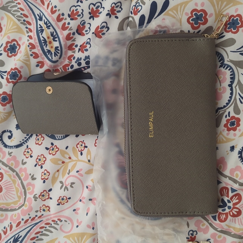 Elim Paul wallet and picture holder